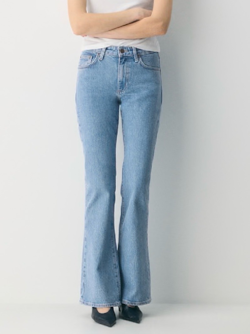 NWT Aritzia Denim Forum Mid-Rise Flare Jeans Blue Waist Size 29